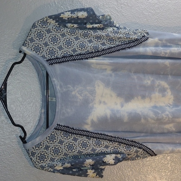 Blue Tie-dye/Floral Top by Cato M - Picture 2 of 6